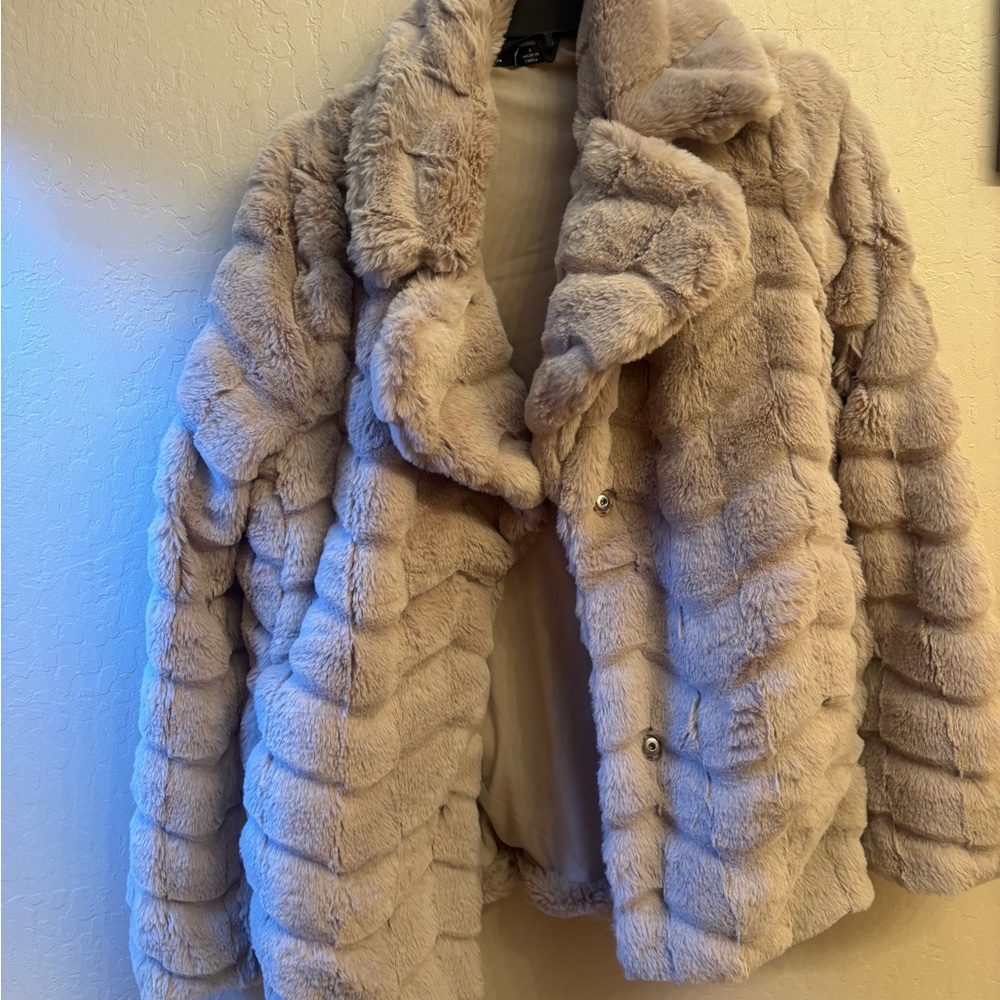 Boutique Faux Fur Coat in Cream